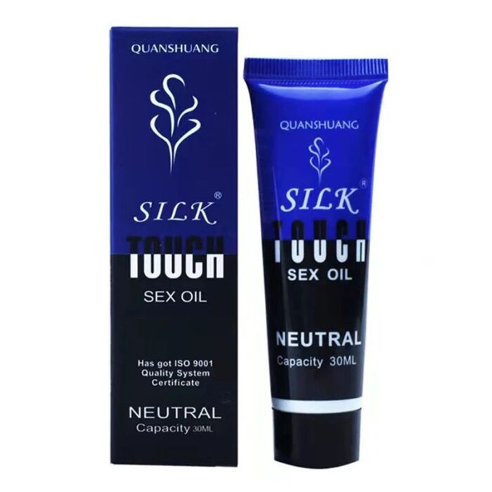 Silk Touch sexolje for forbedret intimitet, myk glid og sensuelle opplevelser, med nøytral duft og 30 ml kapasitet. Ideell for trygge, behagelige og diskrete voksne øyeblikk.