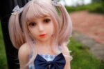 Realisztikus szexbaba lány szőke copfokkal és kék szemekkel kültéri használatra, kiváló minőségű mini szerelmes baba felnőttek örömére, aranyos kawaii baba, élethű szilikon baba társasághoz és intimitáshoz.